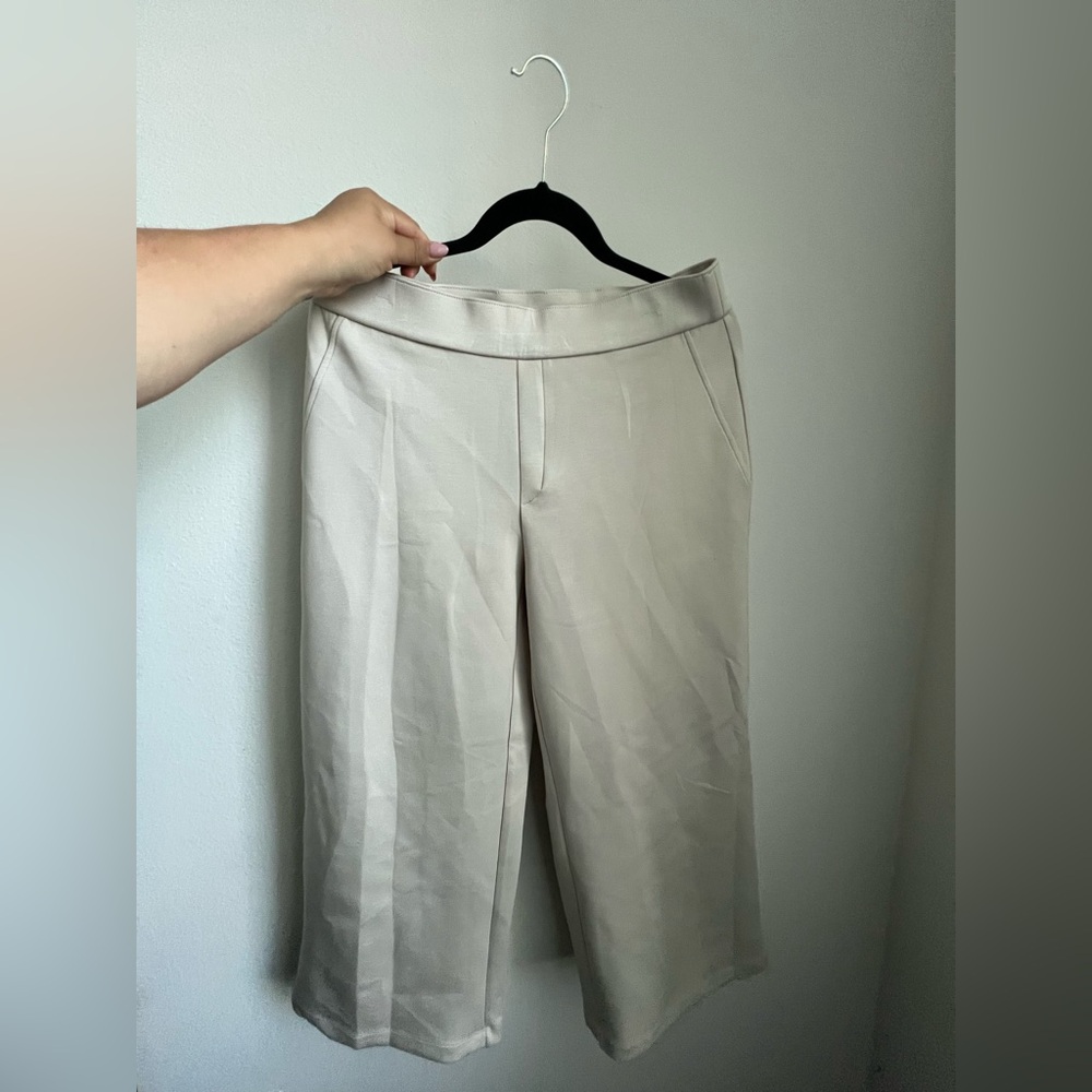 Truth Women's Classic Beige Bermudas